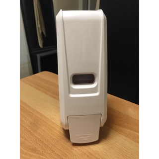 手壓式 75%酒精噴霧機 (掛壁式酒精噴霧機）手部清潔。可填充75% 酒精馬桶蓋消毒