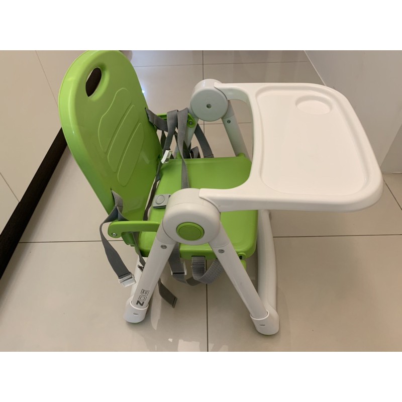 Zoe 兒童用餐椅綠色
