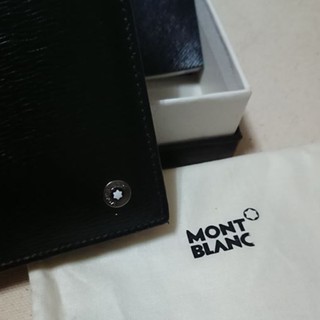正品 MONT BLANC 4810 Westside系列經典圓標小牛皮萬用雙摺名片夾(黑色)
