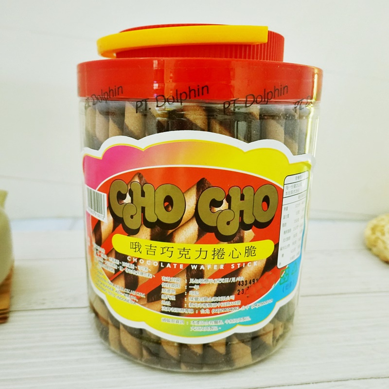 【chocho】巧克力風味煉乳捲心脆 700g 【8992952910013】 歐吉桶 脆迪酥 捲心酥 (印尼零食)