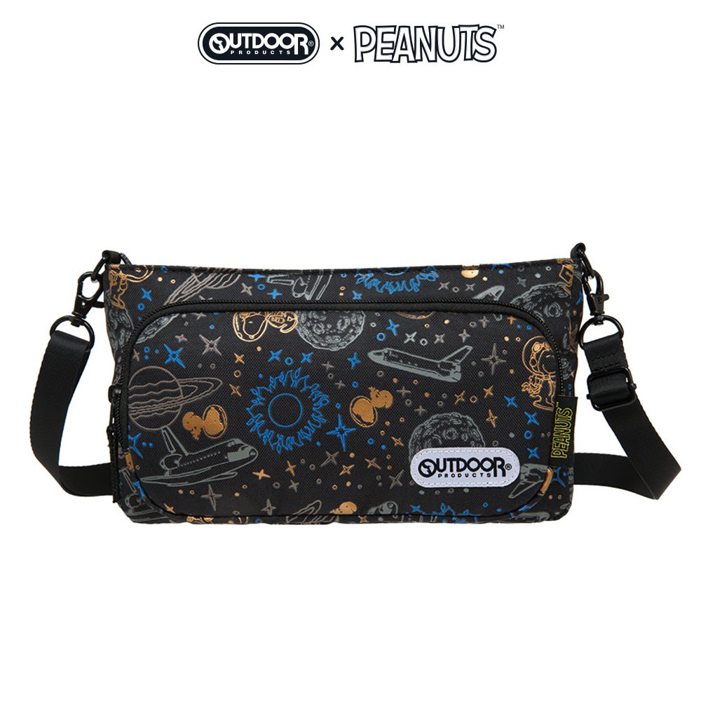 【OUTDOOR】SNOOPY聯名款太空人系列橫式側背包-黑色 ODP21E13BK
