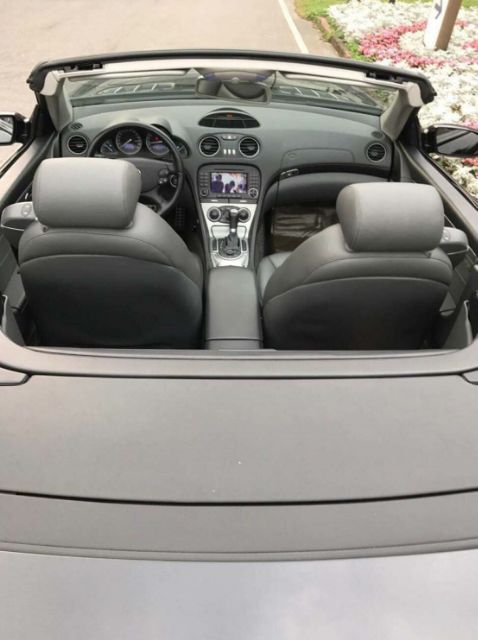 Sl350全台唯一一台全台聯賣 歡迎分享 分享成交紅包6萬 賓士總代理雙門硬頂敞篷跑車歡迎電洽聊聊