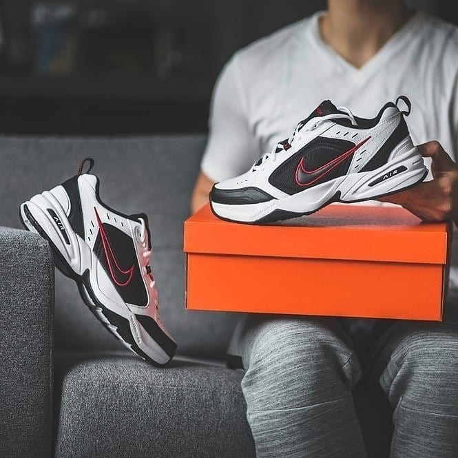 air monarch black red