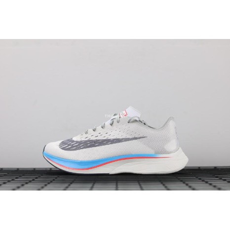 nike zoom vaporfly 4 black