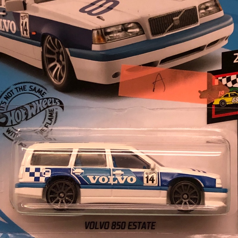 hot wheels volvo