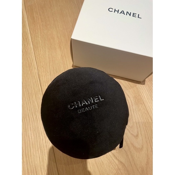Chanel 絨毛眼罩枕頭組