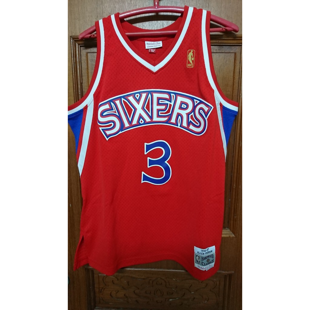 Mitchell &amp; Ness(M&amp;N)NBA費城76人隊Allen Iverson新人年客場紅色球衣L號