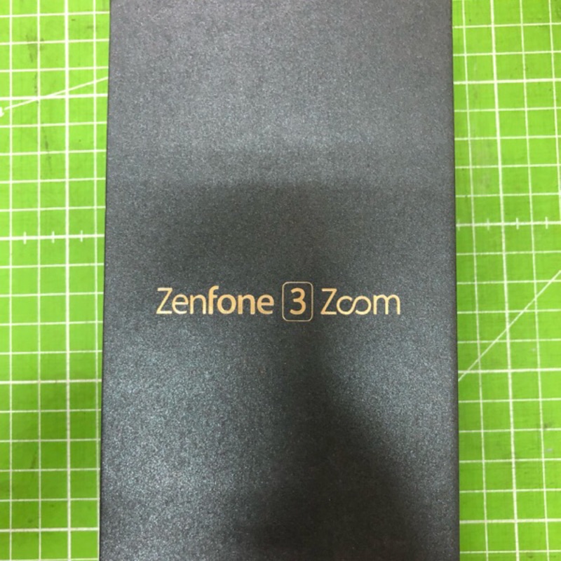 Asus ZenFone 3 Zoom(4G/64G、二手正常）