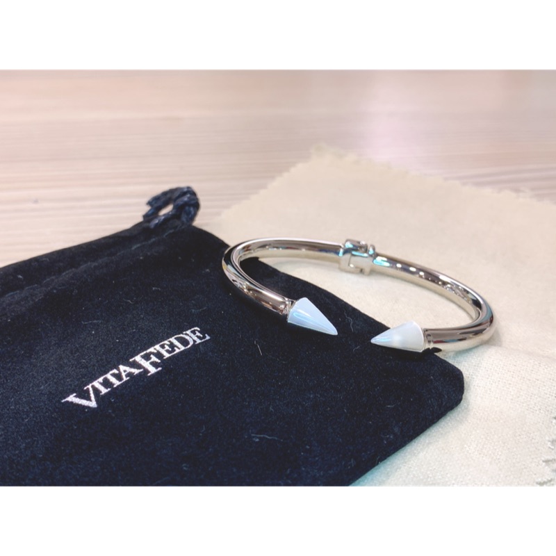 Vita Fede 降售⬇️全新 mini款Titan銀色珍珠母貝尖錐卯釘S號 手環