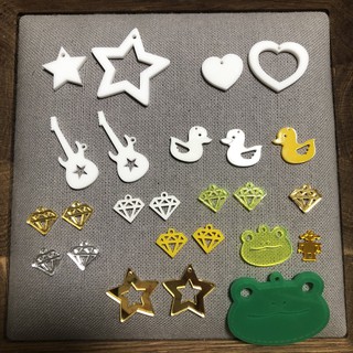 DIY手工材料 鏡面壓克力飾品裝飾 不對稱愛心、星星、青蛙、吉他、鑽石、鴨子、機器人 可做鑰匙圈、吊飾、手鍊、項鍊、耳環