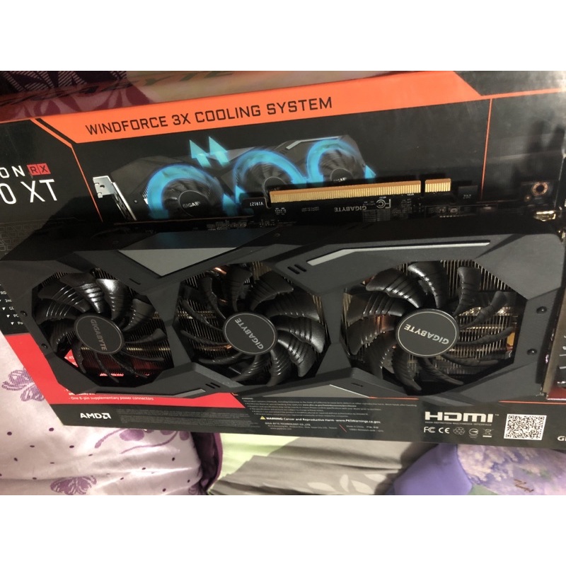 AMD  Radeon RX5500xt顯示卡