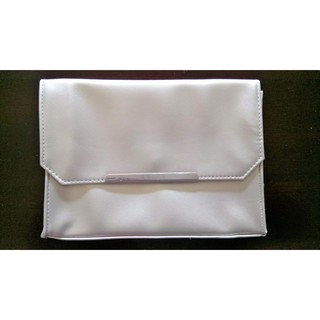 La Prairie銀白時尚仿皮化妝包.手拿包.萬用包(全新)New La Prairie cosmetic bag .