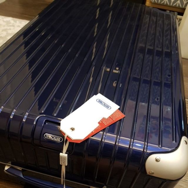 RIMOWA深藍29吋行李箱 保證正品！附保卡！有保固！最後降價！ 好看實用！極優惠！ 只賣21900！