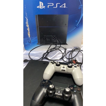 二手PS4主機 黑色1026A 500g 兩個手把+送遊戲