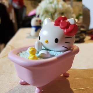 Hello Kitty桌上小擺飾(浴缸款/沙發款)