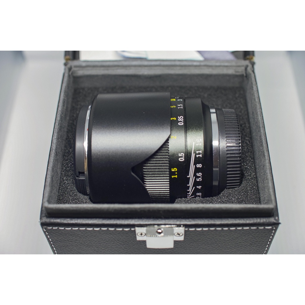 [二手極新] 中一光學 Speedmaster 17mm F0.95 for M43 大光圈人文鏡頭 M4/3