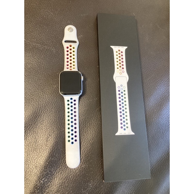 Apple watch 原廠44 公釐彩虹版 Nike 運動型錶帶