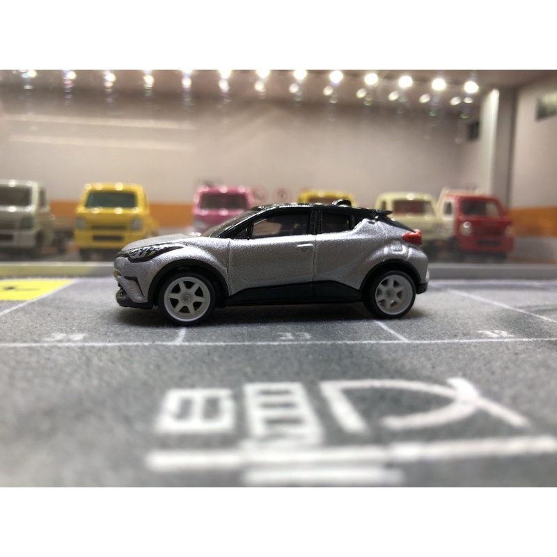 TOMICA 多美TOMY No.94 豐田Toyota C-HR(螺絲底盤）