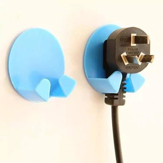 <極速出貨>電源插頭掛勾 黏貼式電器插頭支架 2個裝 隨機出貨
