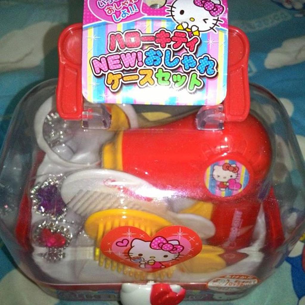 免運費先付款~ 全新現貨 正版 凱蒂貓 手提箱玩具 美麗化妝盒 吹風機 隨身攜帶 Helleo Kitty  安全玩具