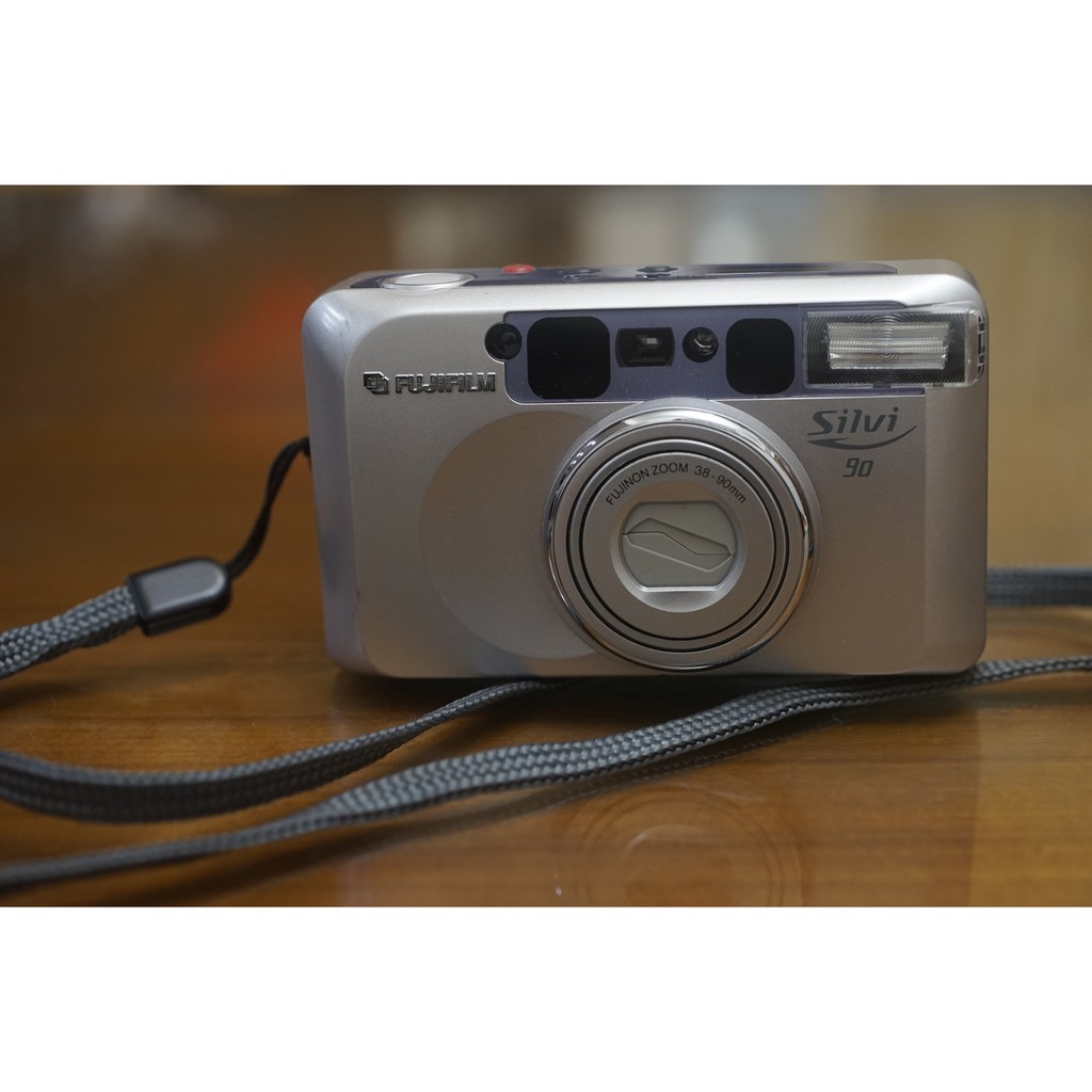 【售】富士 Fujifilm  Silvi 90隨身底片相機重量只有180g 附電池