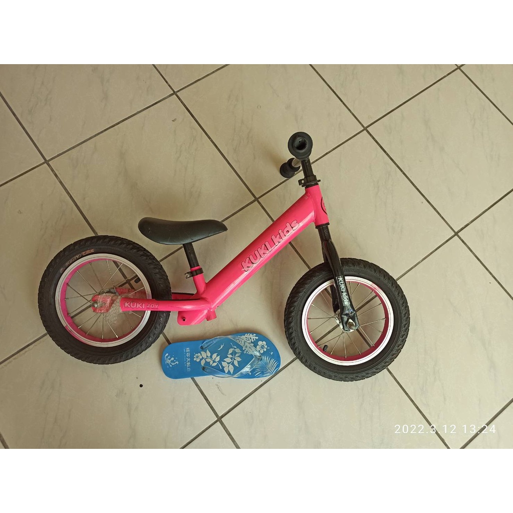 二手滑步車-粉兒童滑步車 台灣製 【打氣輪】兩輪平衡滑步車