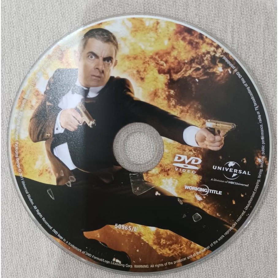 凸搥特派員二度出包DVD《凸搥特派員：二度出包》是一部英國製作、戲謔詹姆士·龐德間諜類型電影的特務喜劇電影。2003年電