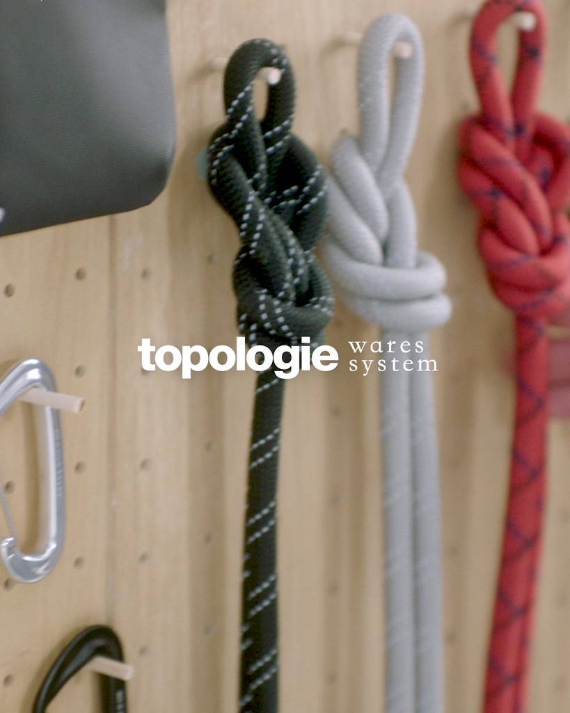 Topologie Wares 水瓶斜背包【僅含包款】