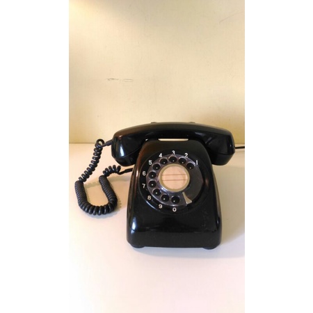 (老件收藏古董精品)台灣早年60年代手撥式轉盤古董電話 (絕版經典款)~特價
