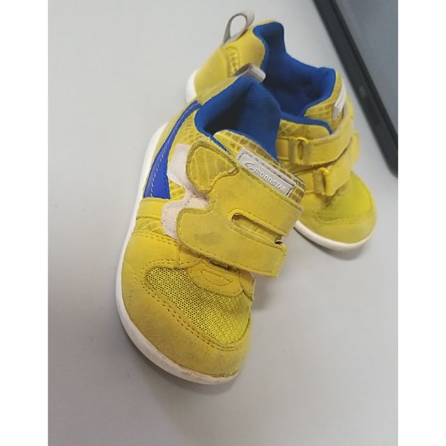 moonstar（日本月星）黃色二手男童鞋，尺寸15號。