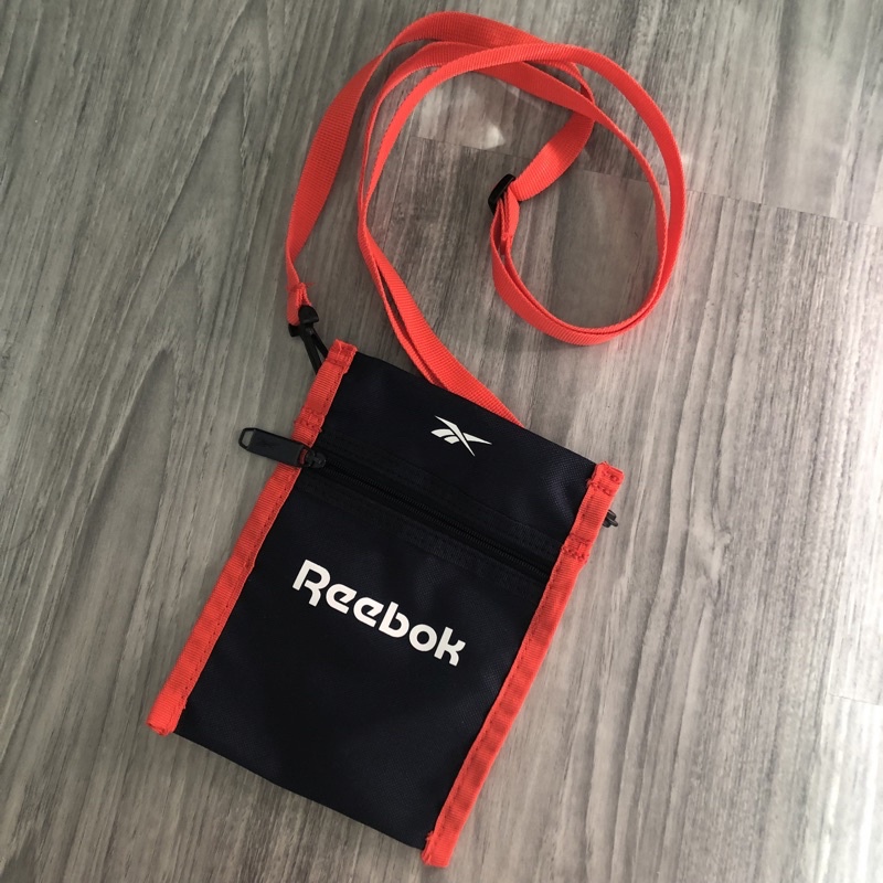 Reebok小側背包