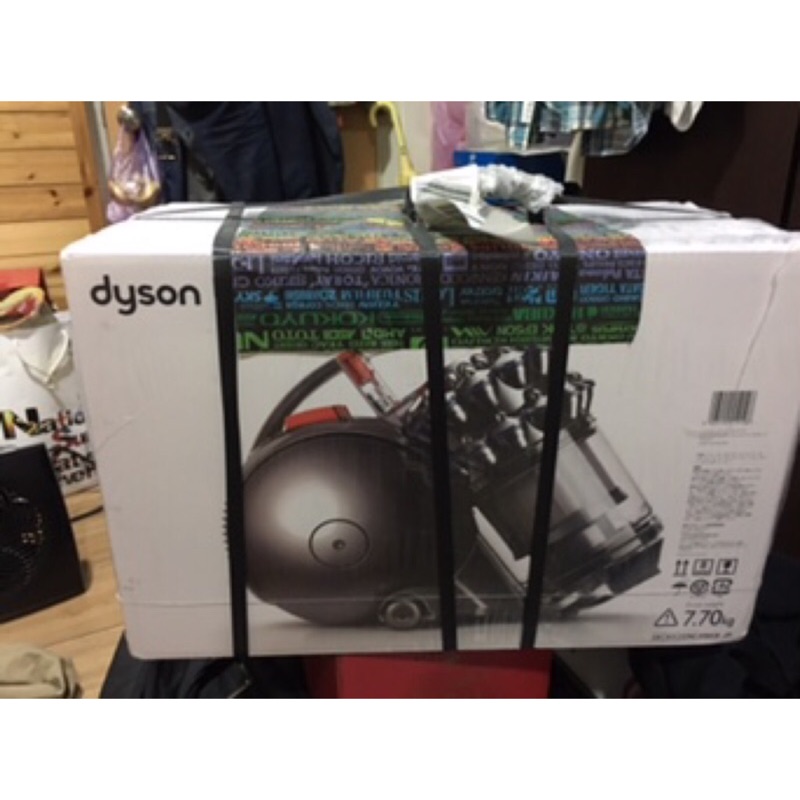 全新未拆封，日本購回Dyson dc63 Motorhead complete 內含五種吸頭(含吸床墊)