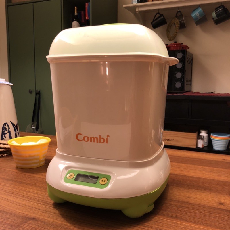 （二手）Combi 微電腦高效消毒烘乾鍋、消毒鍋、奶消鍋（白綠）