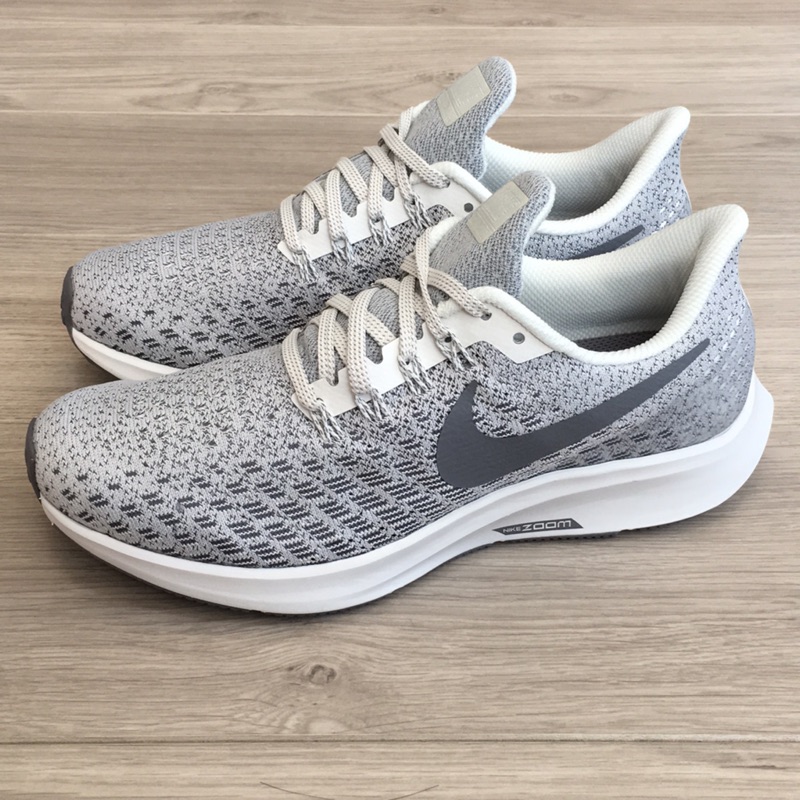 《TNT》NIKE WMNS AIR ZOOM PEGASUS 35 女 氣墊 耐磨 慢跑鞋 米白 942855004