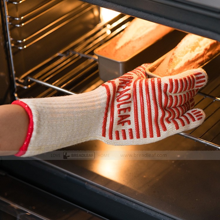 ☀孟玥購物☀BreadLeaf 五指防滑 矽膠 隔熱手套  耐高溫爐手套  烘焙烤箱手套 1裝2隻
