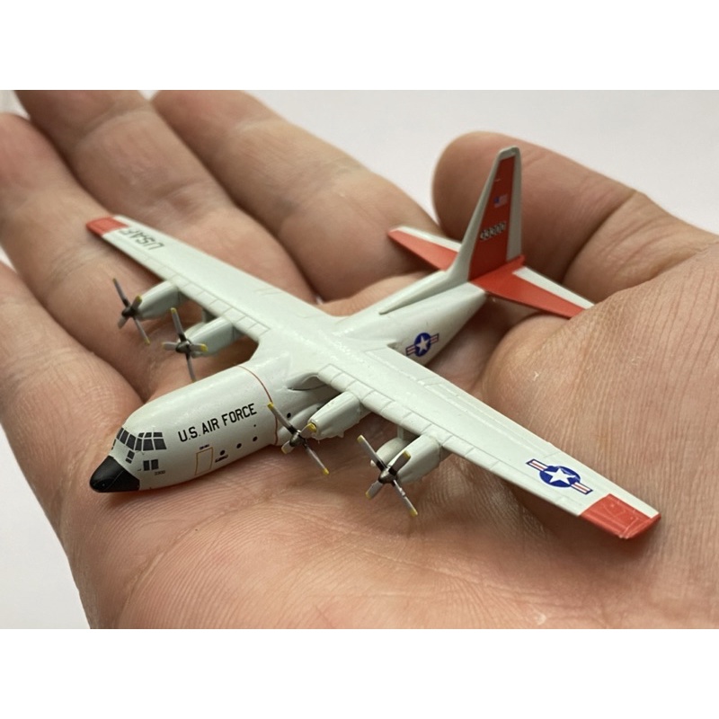 《特惠出清 請看說明》 C-130 C130 大力士運輸機 比例 1/400 合金完成品