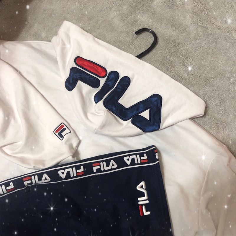 🇯🇵日本帶回 日版Fila 刺繡logo串標 超可愛❤️白色短版遮陽防曬薄棉質運動外套 深藍A字學院運動風棉質短裙