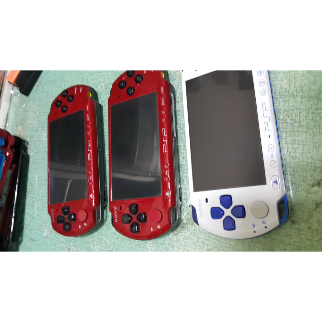 PSP3007 限量版主機  指定顏色   9成新