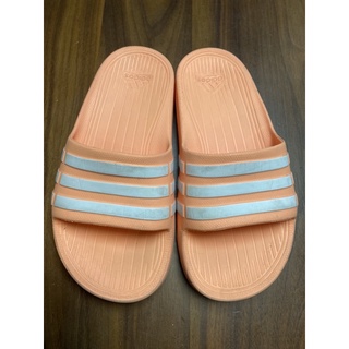Adidas Duramo Slide K 兒童拖鞋—粉橘白
