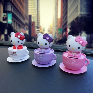 Hello Kitty太陽能凱蒂貓搖頭汽車飾品擺件可愛卡通點頭KT貓小熊玩偶裝飾