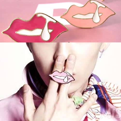 H1237 性感嘴唇戒指 鍍金屬 單1個 韓國明星款 嘴唇雙環戒指 9號+7號 2根手指