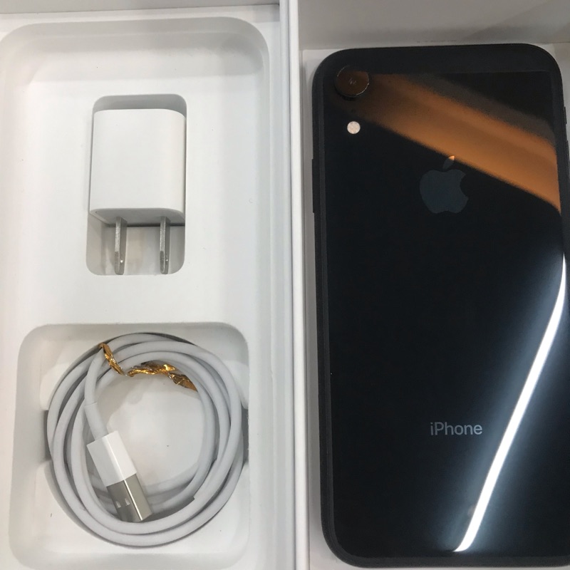 二手中古iphonexr 只使用ㄧ個月除了耳機盒子配件都在 蝦皮購物