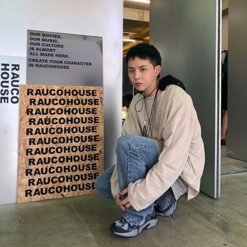 RAUCOHOUSE 薄長袖 米色 主理人 kid milli 著用