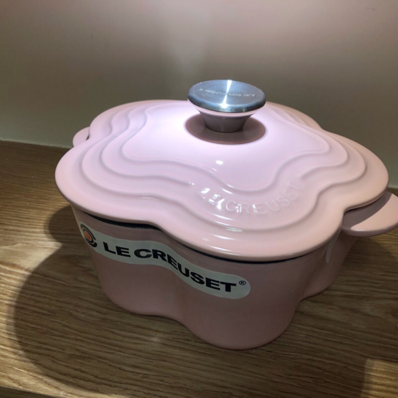 Le Creuset  粉色花鍋 20cm 雪紡粉