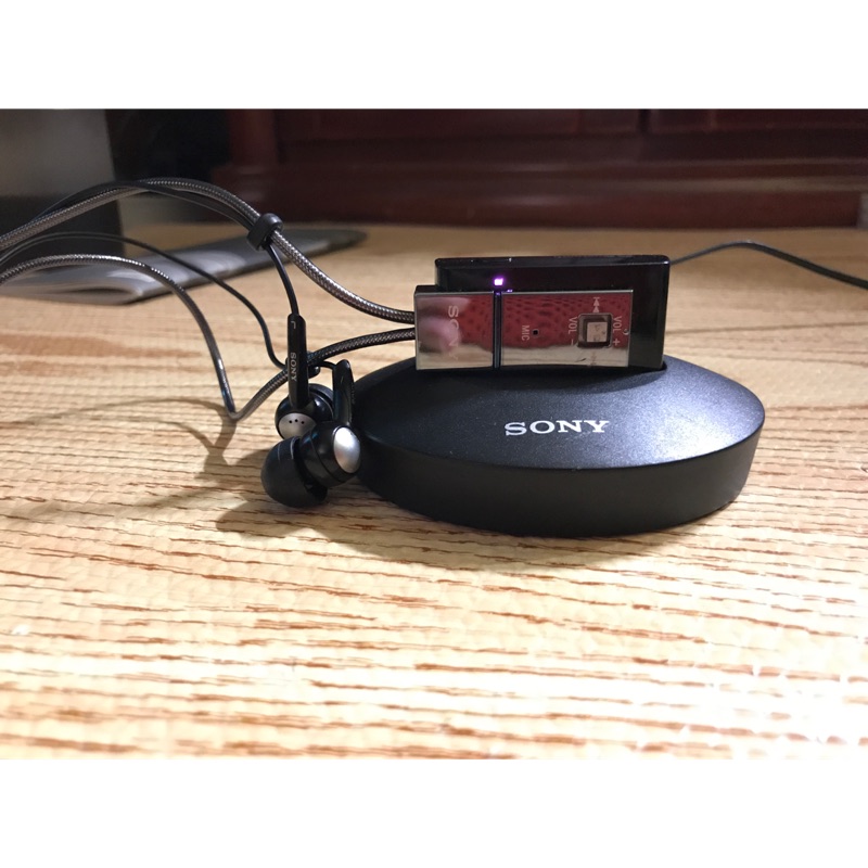 Sony Dr Bt20nx胸掛式 藍芽耳機 少用 可與現行iphone 配對和控制 捷運可面交 蝦皮購物