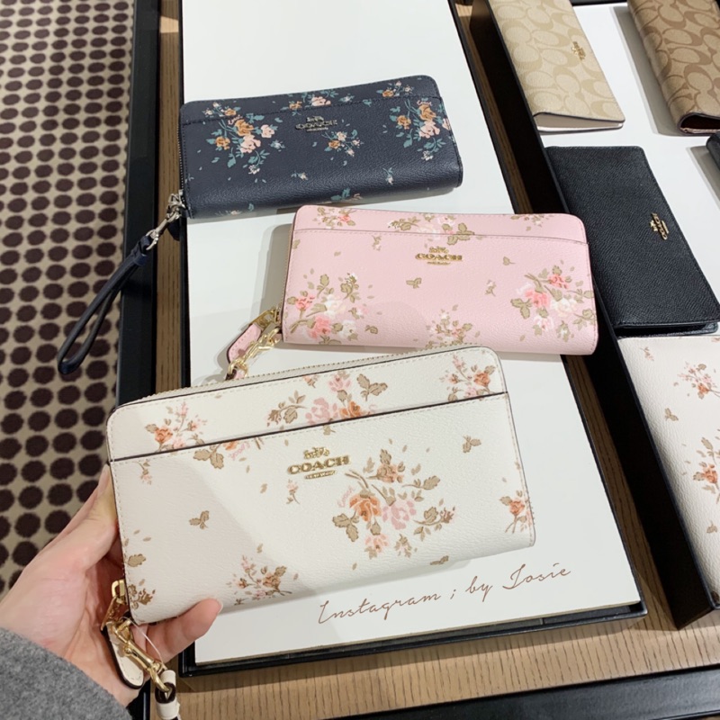 美國正品 Coach 春夏新品花卉防刮皮革拉鍊長夾 蝦皮購物