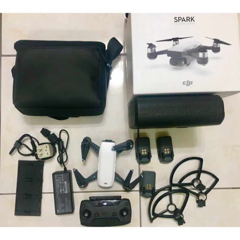 DJI spark 全能版三顆電池