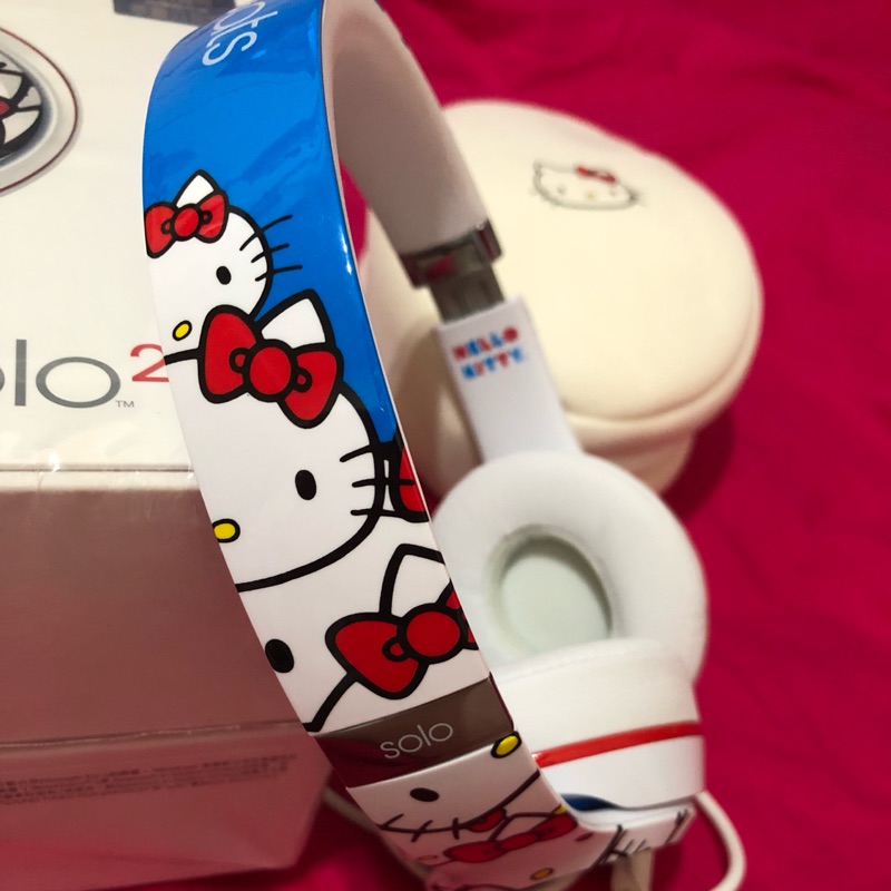 Hello Kitty Solo 2 是三麗鷗跟 Beats