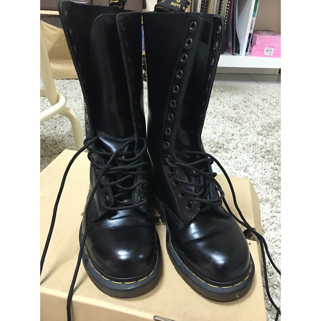 dr martens size 16