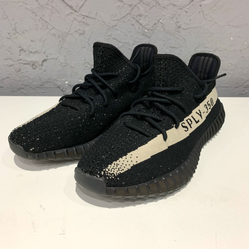 Adidas yeezy350 黑白 US 10.5號(無鞋盒)